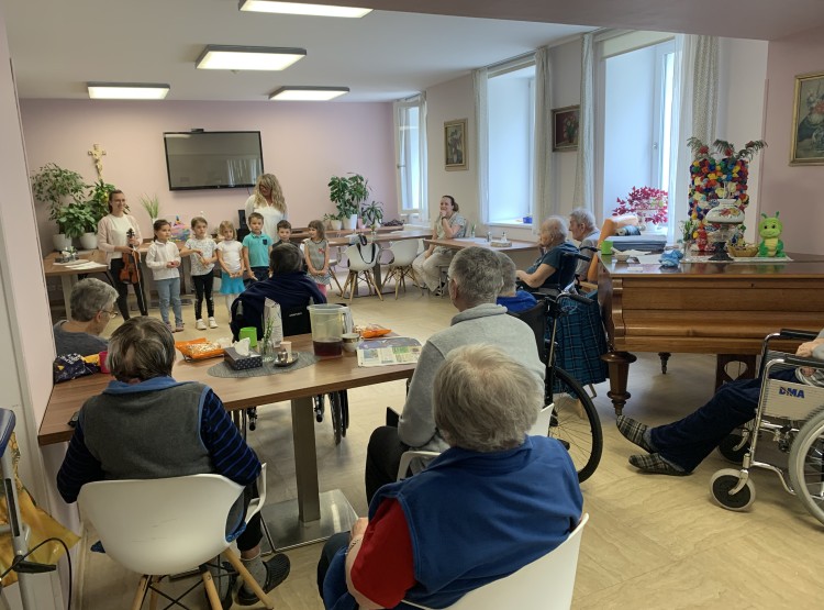 Mezigenerační setkání v Centru sociálních služeb Emausy