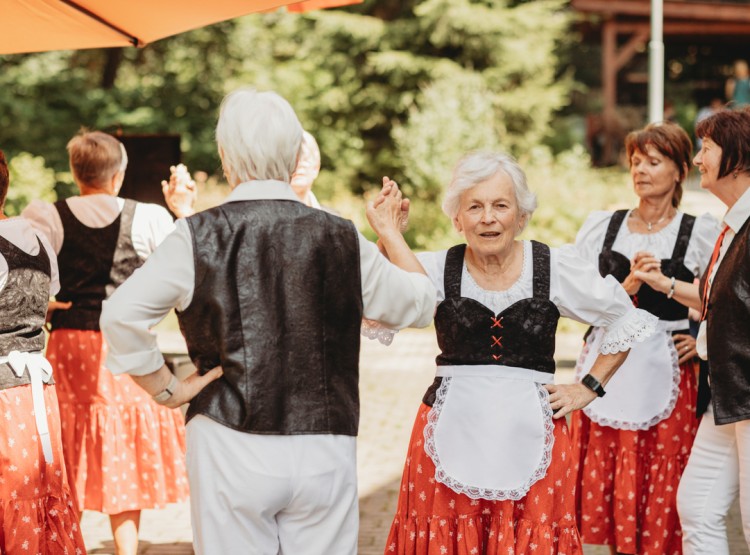 Zahradní slavnost v Centru sociálních služeb Emausy