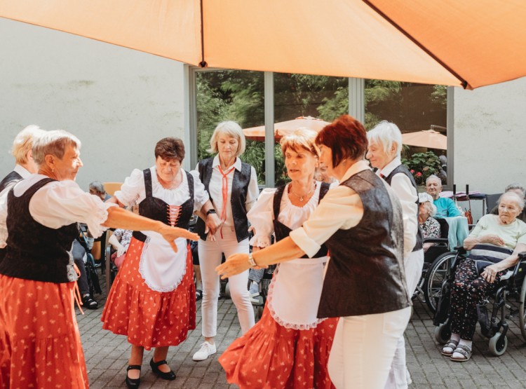 Zahradní slavnost v Centru sociálních služeb Emausy