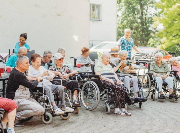 Zahradní slavnost v Centru sociálních služeb Emausy