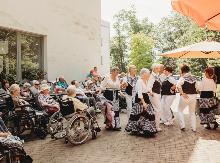 Zahradní slavnost v Centru sociálních služeb Emausy