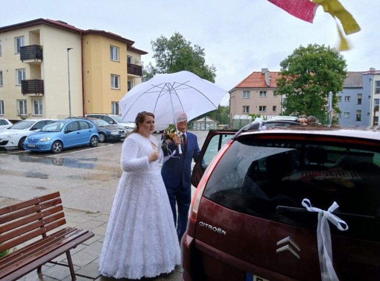 Svatba v Domě s pečovatelskou službou v Dačicích