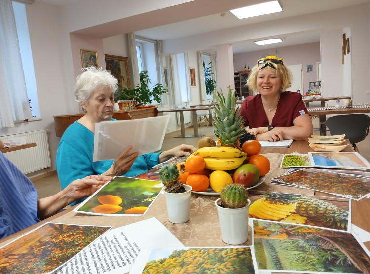 Exotické ovoce v Centru sociálních služeb Emausy